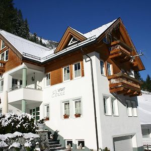 Apart Ebene